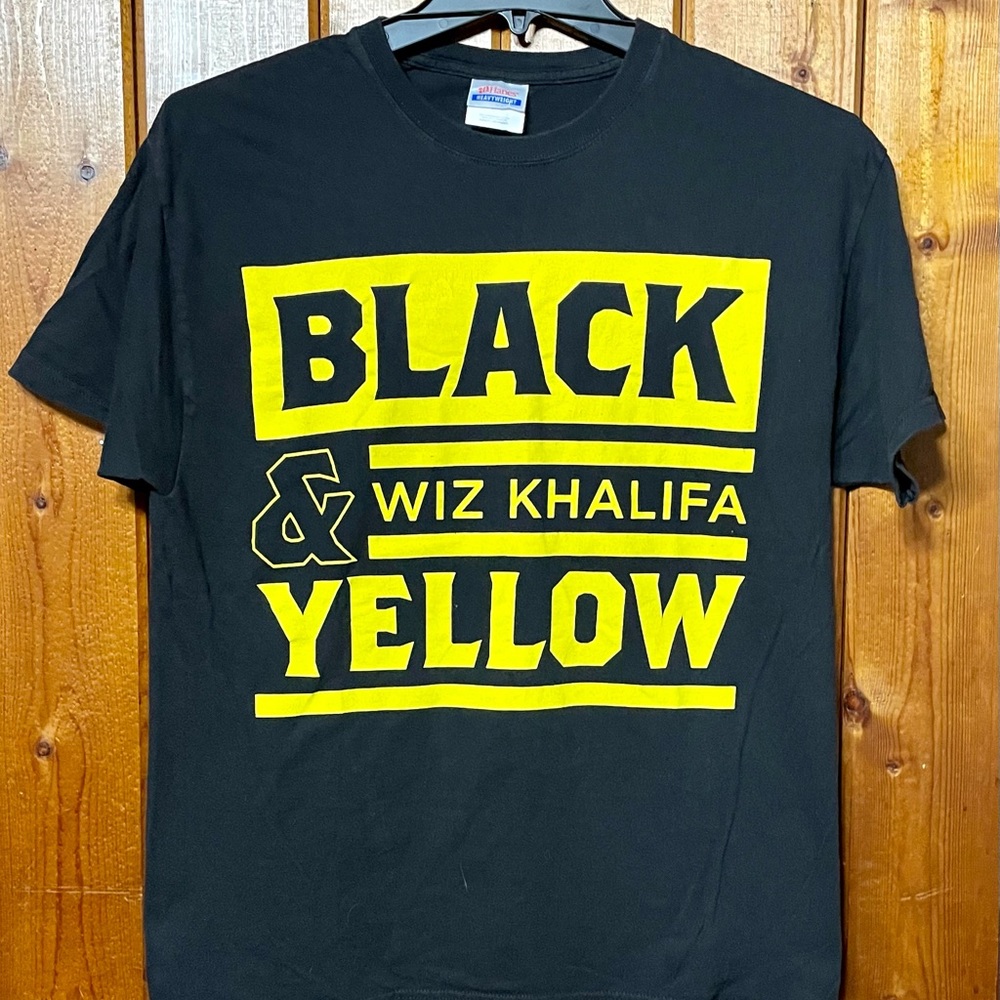 Wiz Khalifa Black & Yellow black t-shirt Hip Hop Rap Men’s size Large